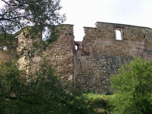 Zachodnie mury zamku