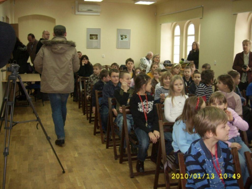 Kielce - dzieci podczas obecności telewizji na sali (children, when there was television in the room) - 13.01.2010