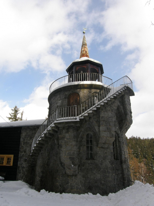 Wieża widokowa schroniska Perła Zachodu w Jeleniej Górze #gościniec #JeleniaGóra #PerłaZachodu #schronisko #WieżaWidokowa