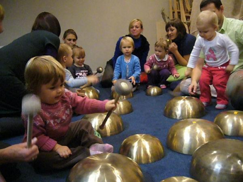 Terapia dźwiękiem #misy #dzieci #gongi #dźwięk