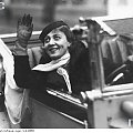 Maria Malicka, aktorka, ( w samochodzie )_1936 r.