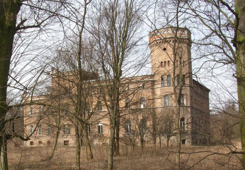 Pałac z 1845 r w Świniarach k/Wrocławia. Zaniedbany,opuszczony, czeka na inwestora :) #architektura #zabytki #miasta