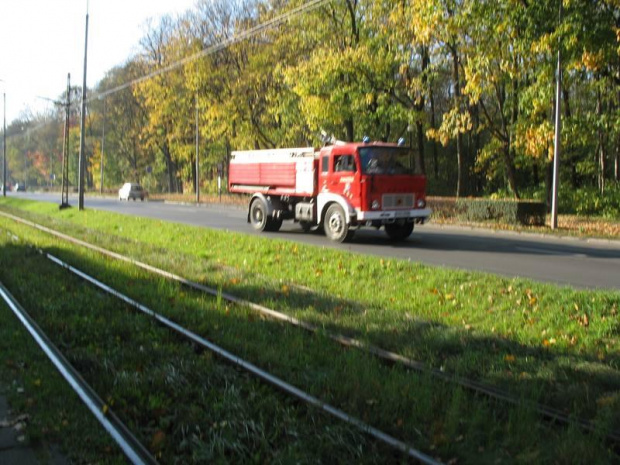 Pożar hali Gliwice ul.Towarowa