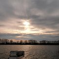 Chmury #chmury #słońce #jezioro #pomost