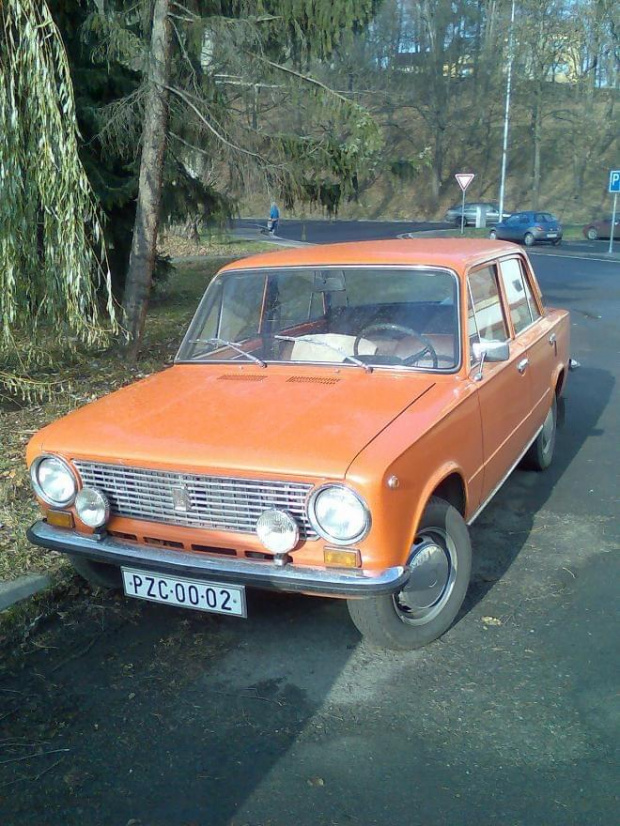 Lada 21011