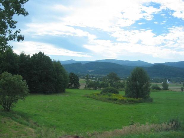 góry 2007
Karkonosze
po lewej Śnieżka, po prawej Szrenica, tu też widać zamek Chojnik - dobrze wyostrzcie wzrok #góry