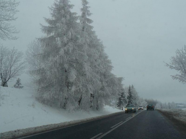 W drodze powrotnej z Świąt spędzonych w N.Targu. #zima #krajobraz #śnieg