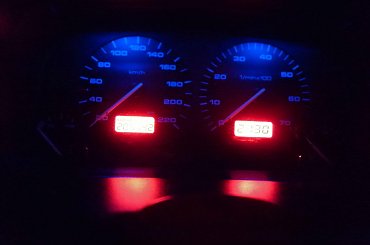 Wnętrze Oświetlenie #OświetlenieLicznika #wnętrze #zegary