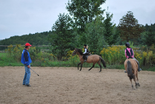 1 nasz wspólny trening tz. mój i Granika :)
- od lewej:
P.J., Gejsza, ja i Granik :*
- 07.09.08r