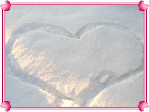 serce na śniegu