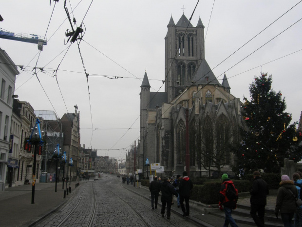 Gent, Belgia, miasto i parafia goszcząca młodzież