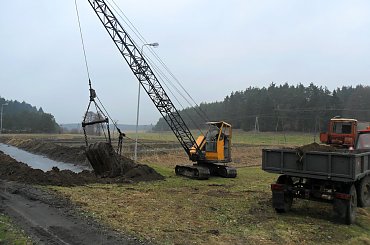 Czyszczenie zbiornika stabilizacyjnego w Niemierzynie koło Świdwina #usługi #roboty #ziemne #MarekOgrodowski #KopanieStawówStawu #ZbiornikiWodne #OczkaWodne #OczkoWodne #WyrównywanieTerenu #spychanie #odmulanie #OczyszczanieStawu