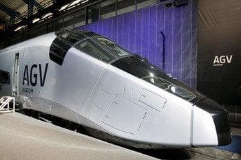 zdjęcia dwóch najszybszych pociągów na świecie #pociąg #szybkość #kolej